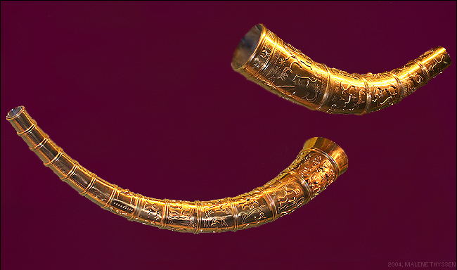 Link zu Wiki DE das Goldene Horn mit Runen